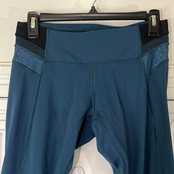 Lululemon Just Breathe Crop Size 6 - Picture 2 of 13